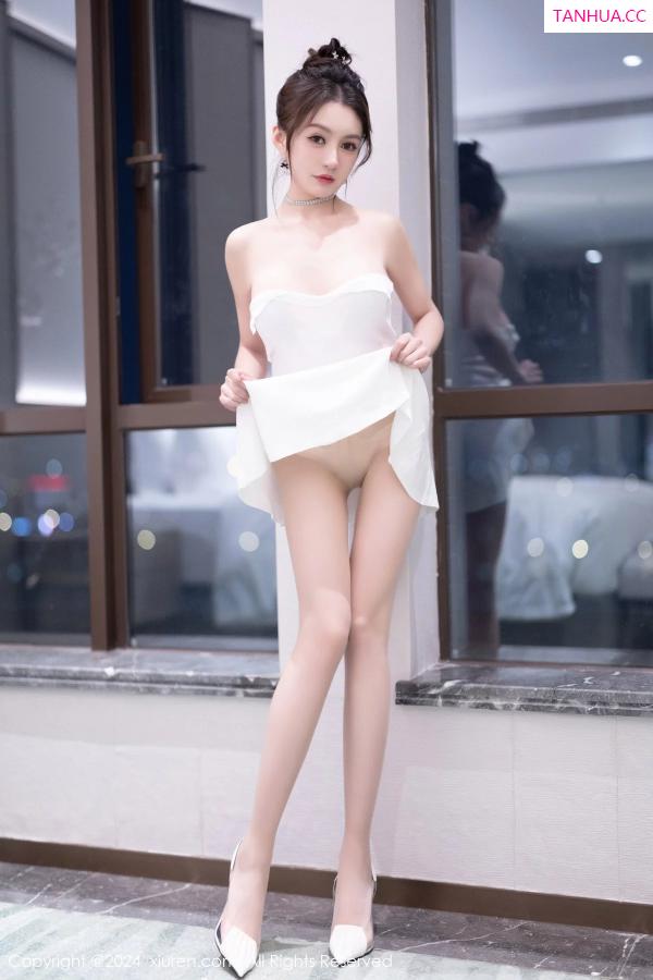   [XiuRen]高清写真图 2024.01.08 No.7927 唐宁宁 美腿妩媚第11张图片